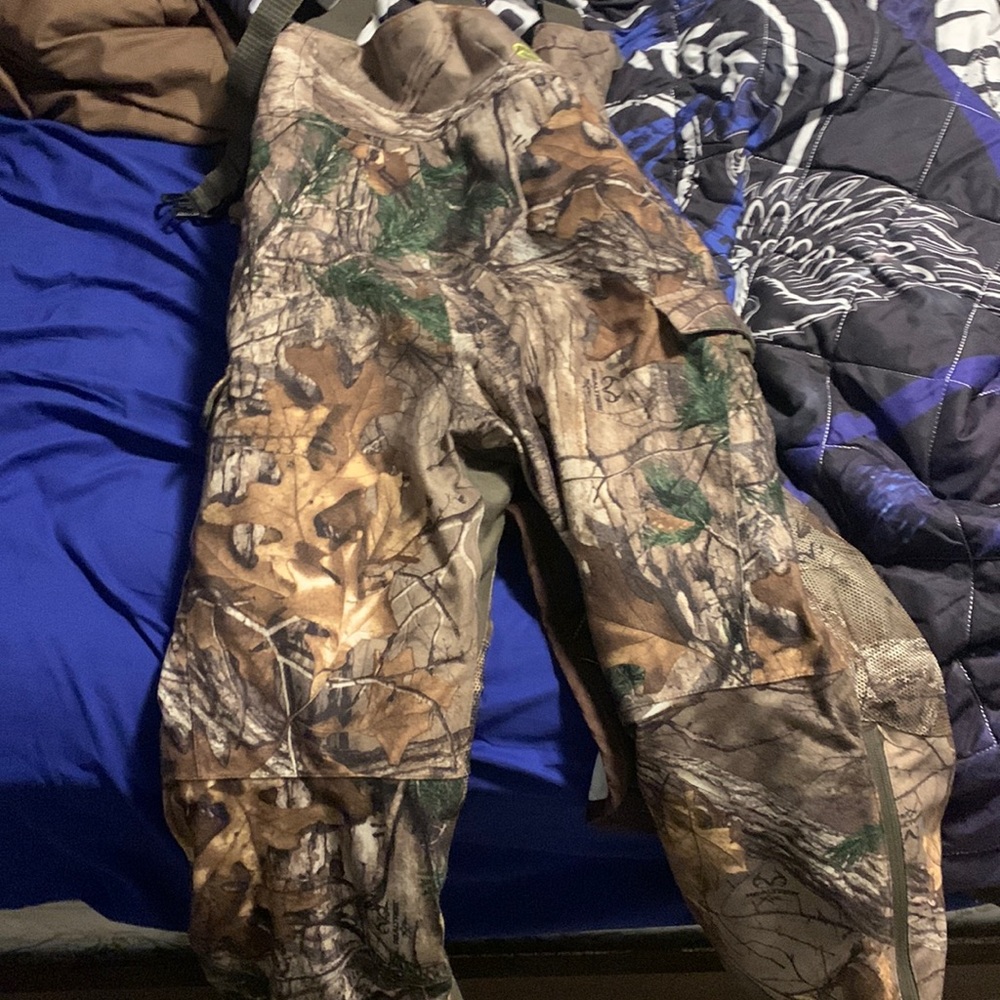 Camouflage bibs
